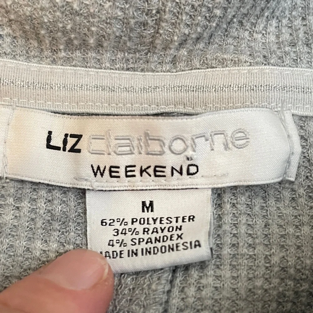 Liz Claiborne Light Gray Cowl Neck Sweater‎
